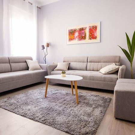 Viewpoint Central Apartment Tirana Kültér fotó